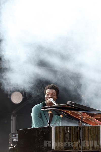 BENJAMIN CLEMENTINE - 2015-08-28 - SAINT CLOUD - Domaine National - Scene de la Cascade - 